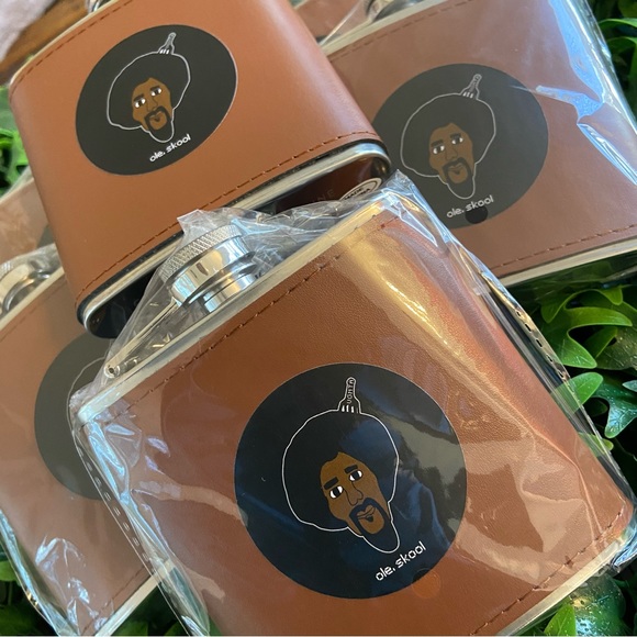 Leather Flask that holds 6ozs. - Picture 3 of 5